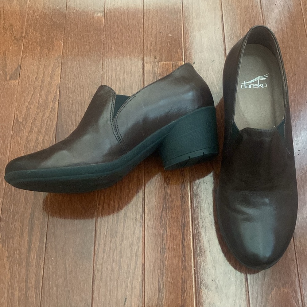 Dansko Robin Chocolate Burnished Clogs - Picture 12 of 14
